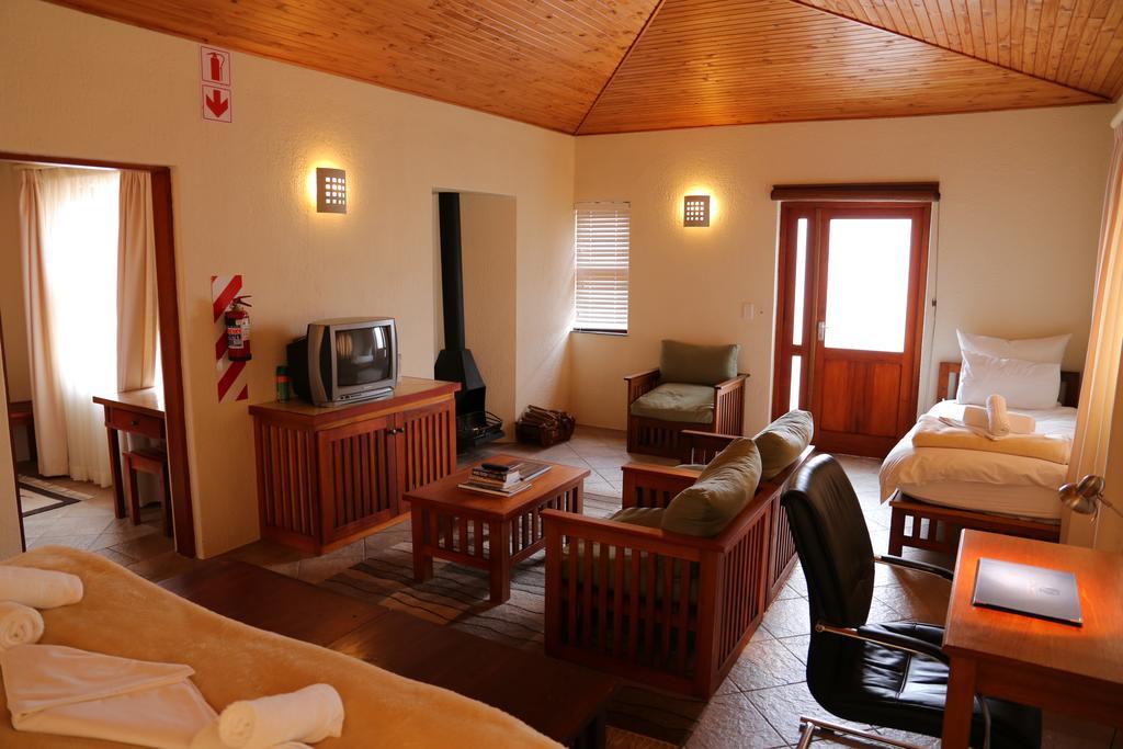 Roessmund Lodge ซวาคอปมุนด์ ภายนอก รูปภาพ
