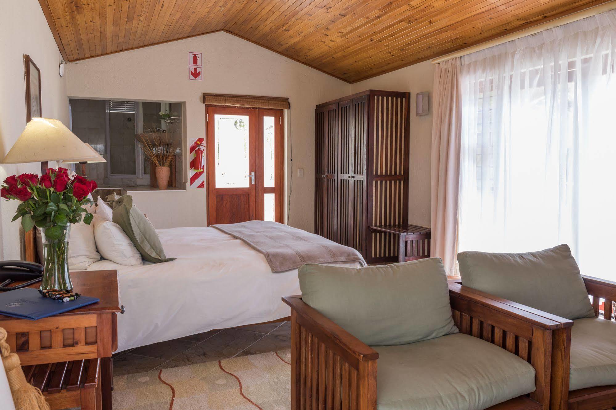 Roessmund Lodge ซวาคอปมุนด์ ภายนอก รูปภาพ
